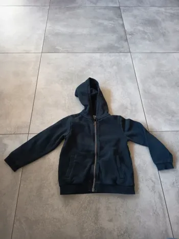 Gilet à capuche Kiabi 5 ans
