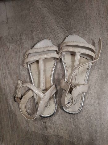 Nu pied fille taille 29