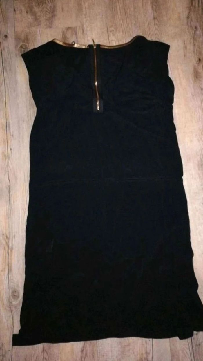 Petite robe noire - photo numéro 2