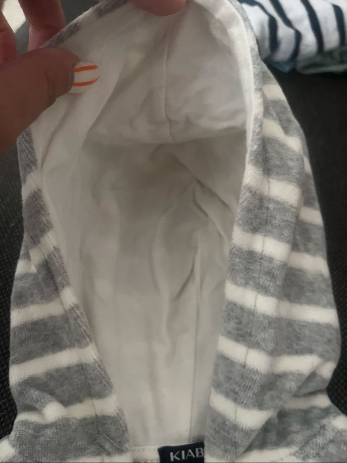 Gilet gris 1 mois - photo numéro 5