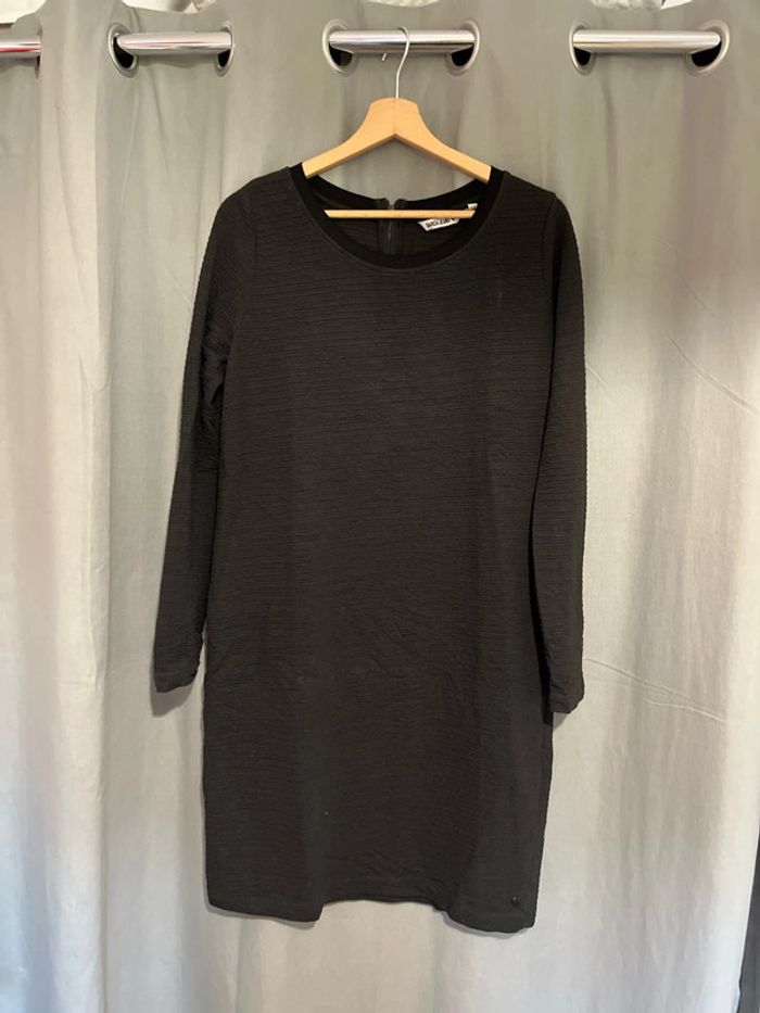 Robe noir