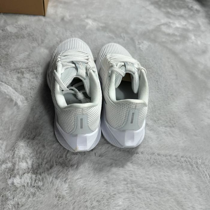 Nike Air Zoom Pegasus 40 « Metallic Silver » pointure 36 - photo numéro 4