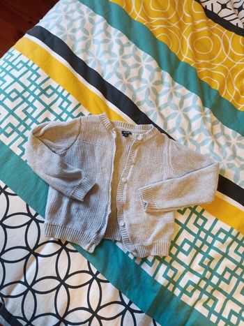 Gilet gris  taille 3 ans