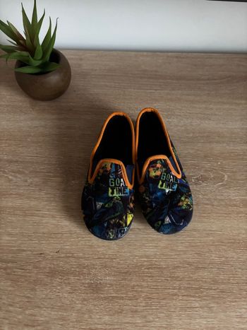 Pantoufle enfant garçon imprimé taille 27