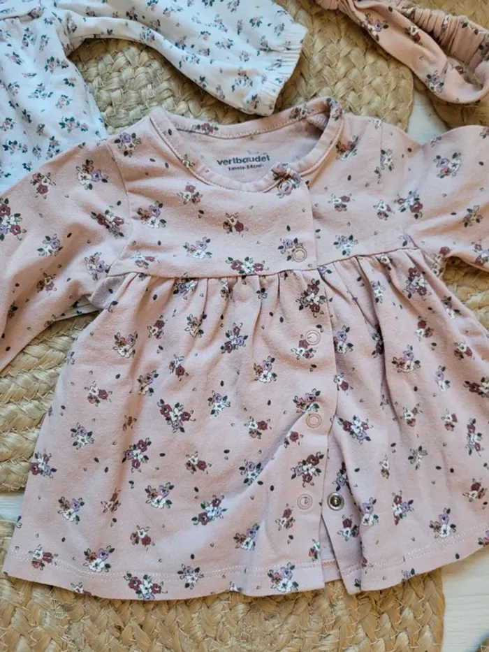 🌼 Lot : Ensemble 1 mois fille, Vertbaudet 🌼 - photo numéro 2