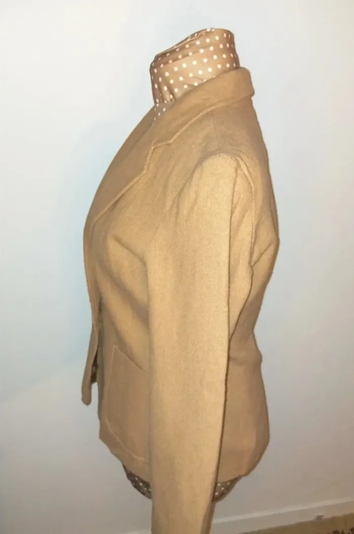 Veste en laine beige femme, vintage, taille M, excellent état - photo numéro 3