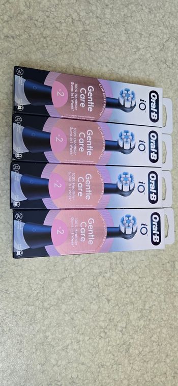 8 brossettes oral-b iO gentle care neuves 