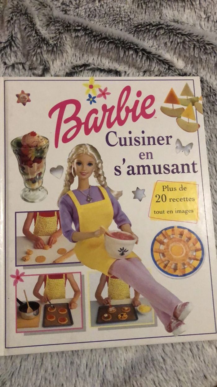 Barbie cuisine en s’amusant