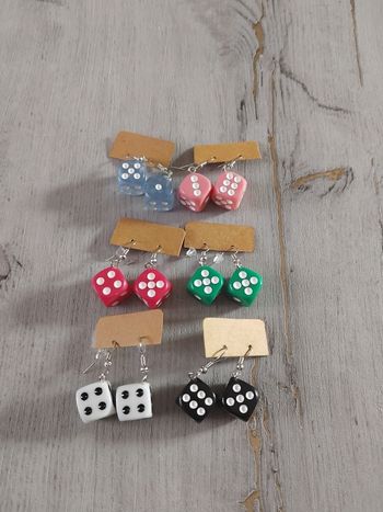 Lot boucles d'oreilles neuves