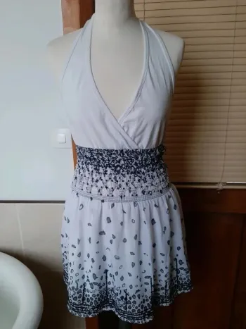 Robe dos nu smocks et paillettes Taille S