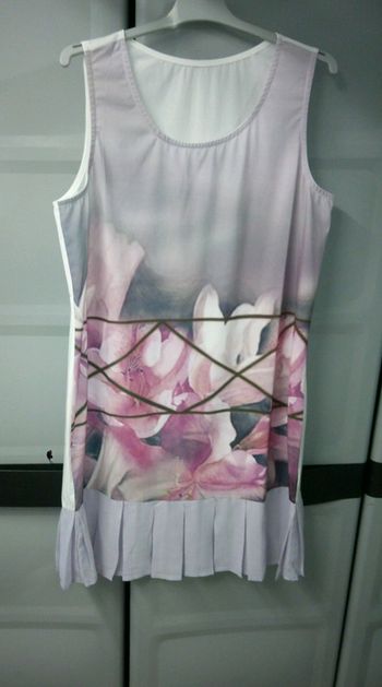 Robe courte ou tunique  fleurie  L