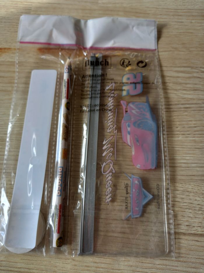 Kit de rentrée scolaire cars - photo numéro 2