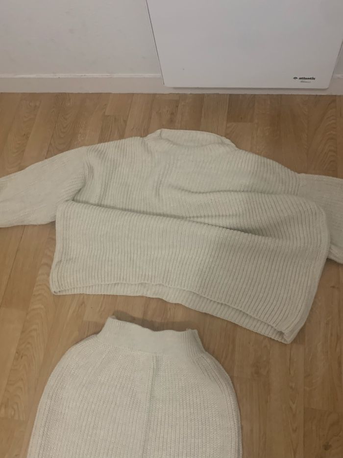 Deux pièce en laine - photo numéro 2