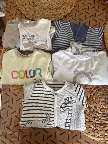 Lot Pyjamas /grenouillère taille 9mois