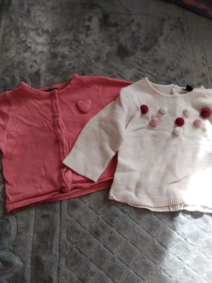 2 gilet bébé fille Kiabi 3 mois