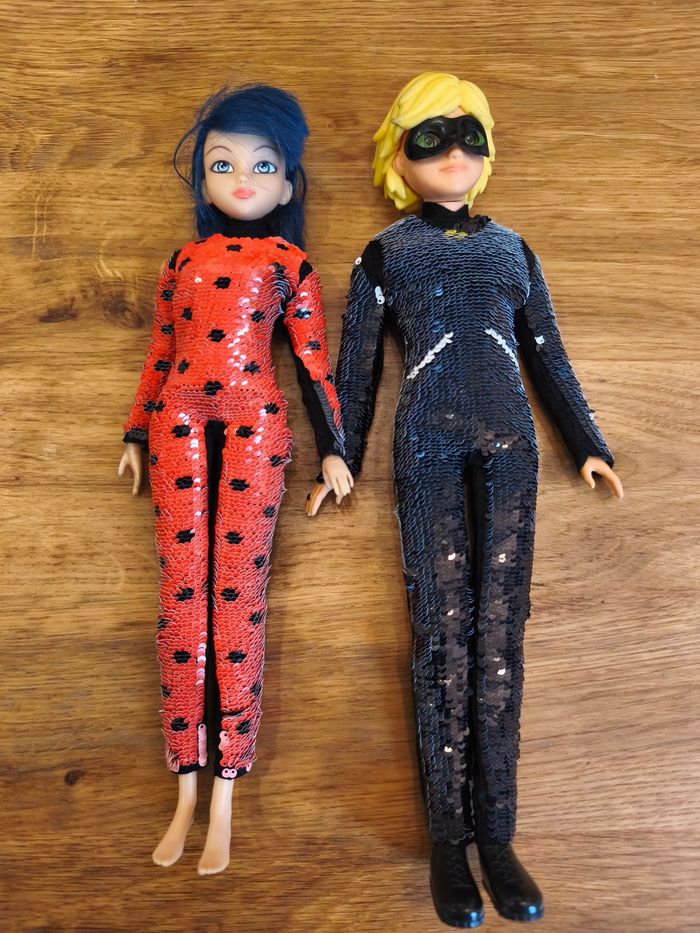 Lot de 2 poupées Miraculous