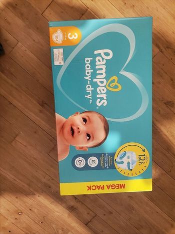 Couches pampers baby dry