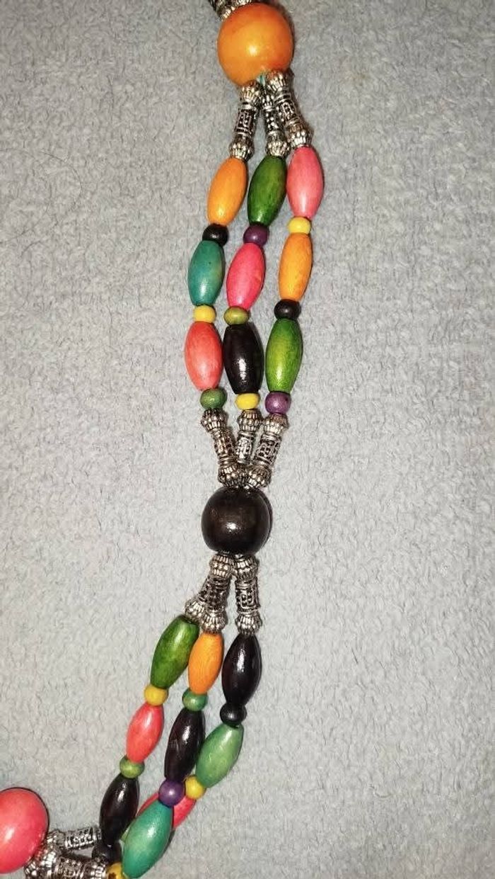 Collier multicolore en bois - photo numéro 3