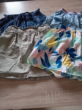 Lot de 6 jupes filles 8 ans