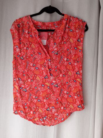 Débardeur orangé taille 38