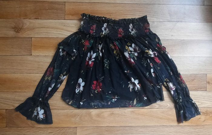 Top noir à fleurs Taille Européenne XS