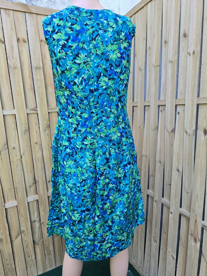 Robe fleurie 🍒fait main Vintage 70🍒taille voir mesures - photo numéro 4
