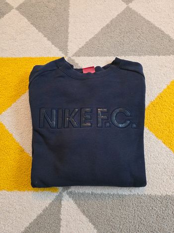 Sweat Nike couleur bleu marine Taille M