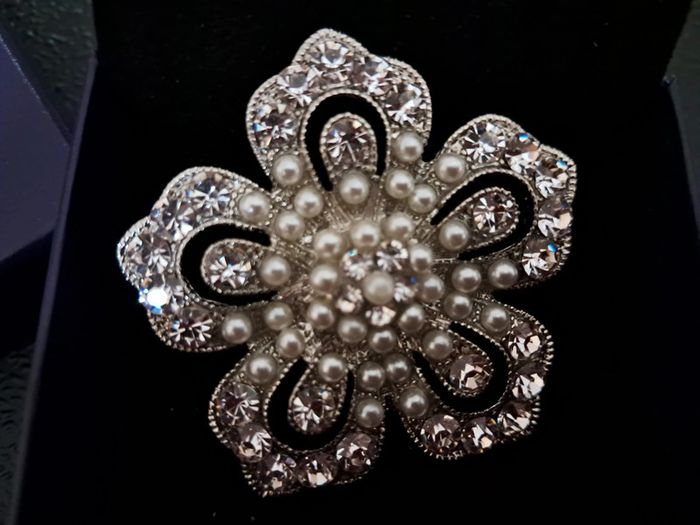 Broche Neuve - photo numéro 2