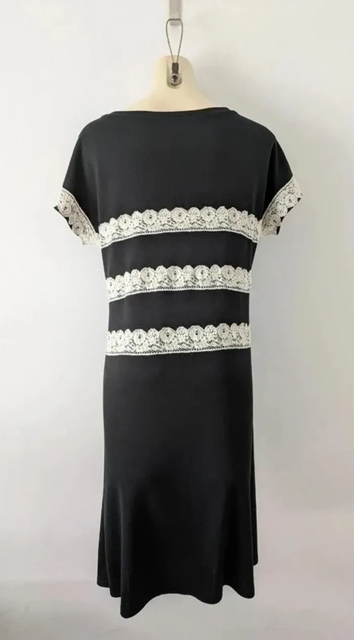 Robe chic mi-longue avec dentelle - Max Mara Weekend - taille 40 - photo numéro 3
