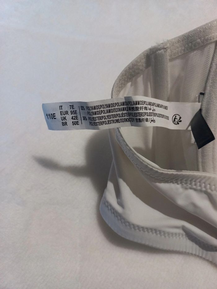 Soutien-gorge blanc - photo numéro 4