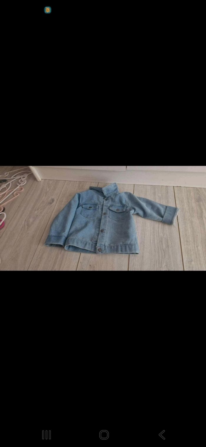 Lot affaire 18 mois fille - photo numéro 3