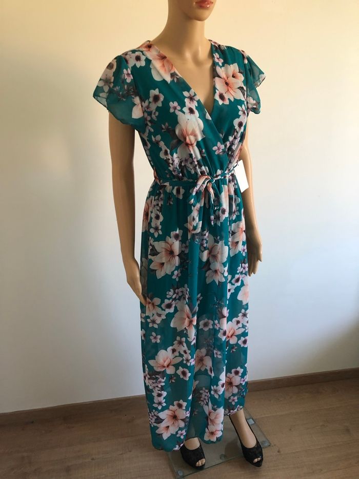 Robe longue verte foncée et fleurie neuve New Collection taille unique - photo numéro 2