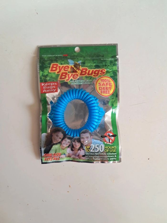 Bracelet anti-moustique