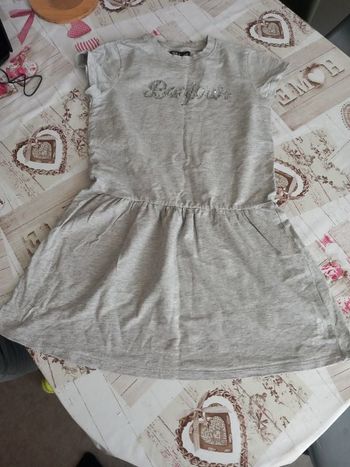 Robe manches courtes