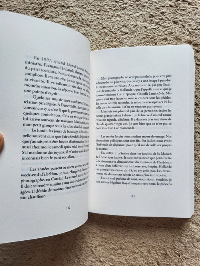 Livre Merci pour ce moment de Valérie Trierweiler - photo numéro 6