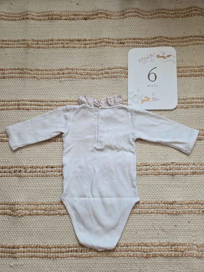 Body blanc col fleuri - photo numéro 2