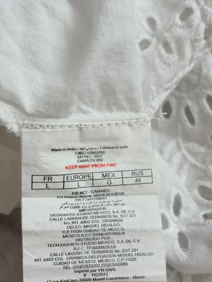 Jolie blouse à volants et broderie anglaise col carré devant et dos Camaïeu t44 - photo numéro 6