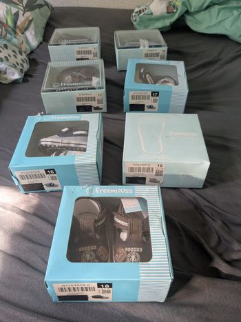 Lot 7 Paires de Chaussures (dès la naissance)