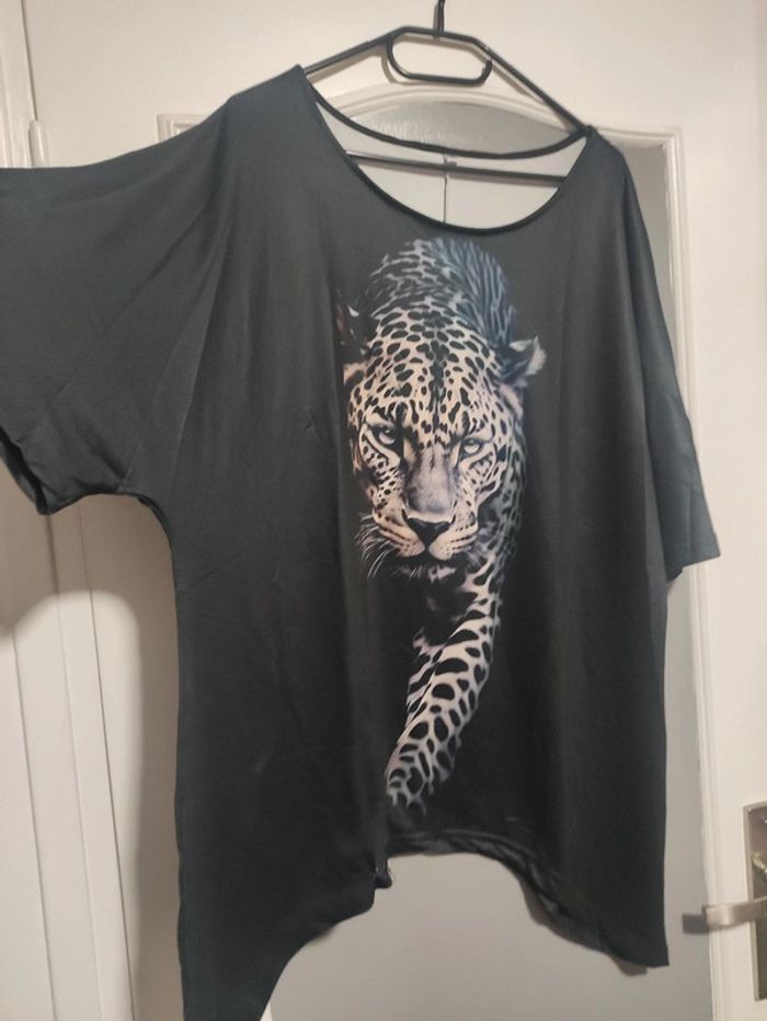 T-shirt noir panthère taille 46 neuf - photo numéro 3