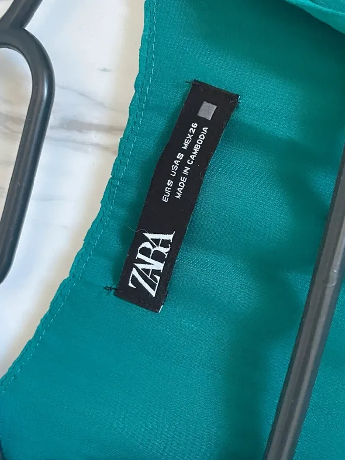 Robe plissé mi longue Zara taille S - photo numéro 6