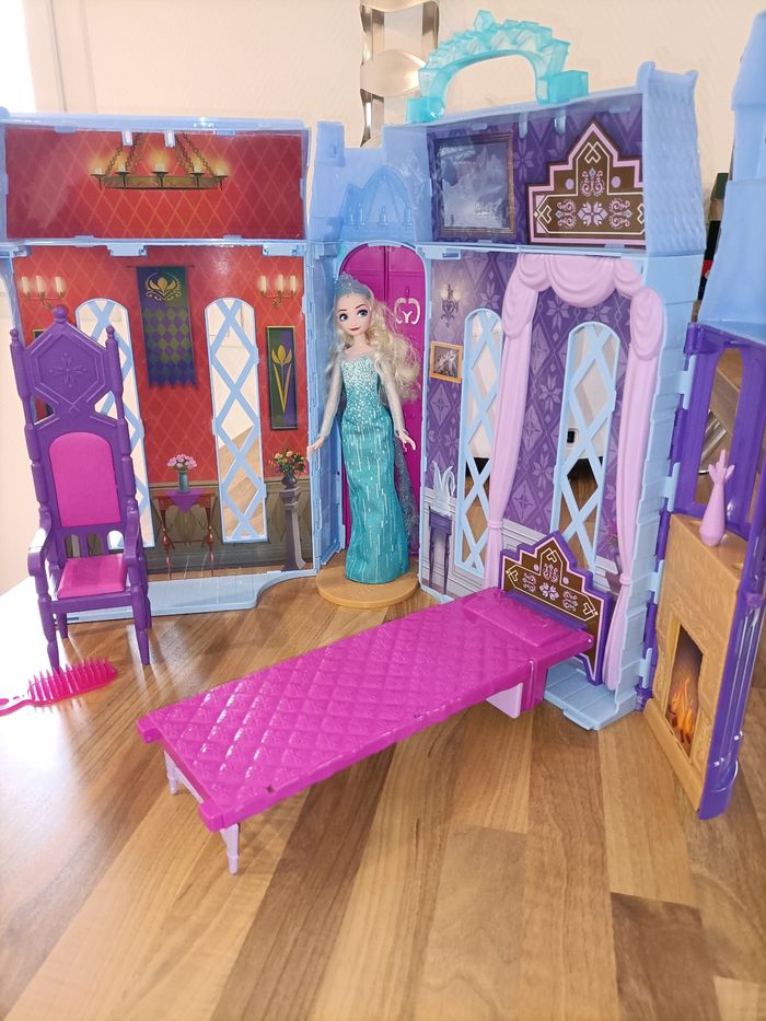 Château Reine des Neiges - Chambre Elsa - photo numéro 2