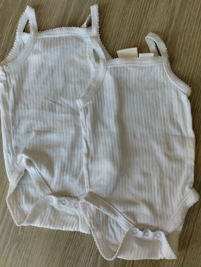 Lot 2 bodys - photo numéro 2