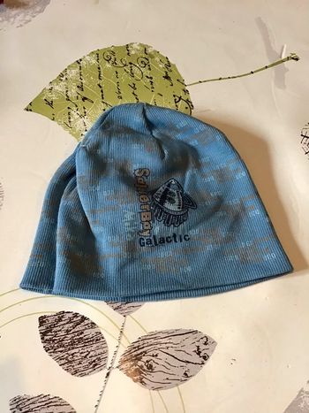 Bonnet en coton bleu a motif taille 46 Teofilow