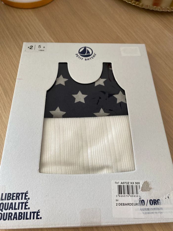 Lot de deux débardeurs neufs petit bateau mixte - photo numéro 2