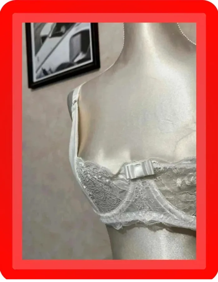 Petits prix :)  Soutien-gorge - photo numéro 3