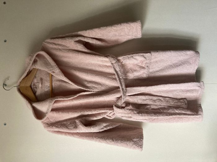 peignoir tout doux avec coeurs taille 8/9 ans
