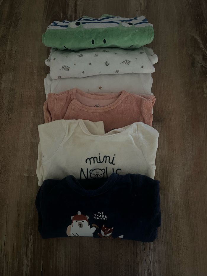 Pyjama 6 mois lot