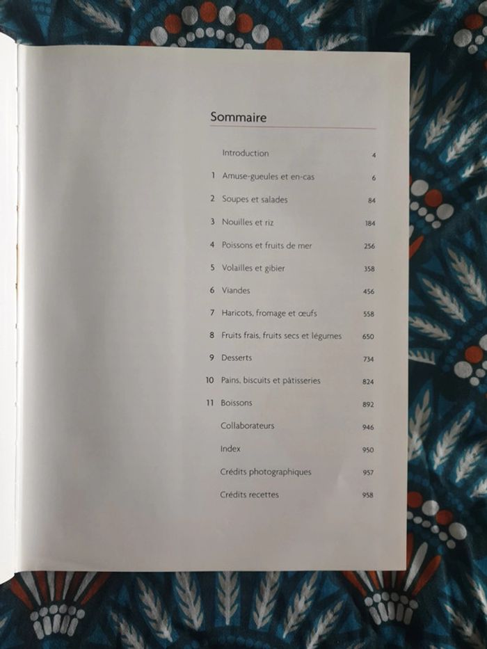 Livre " à table!" - photo numéro 3