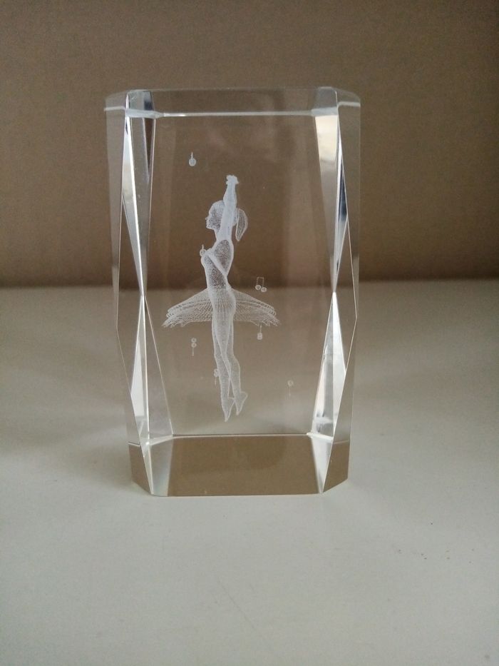 Figurine relief danseuse en 3D - photo numéro 6