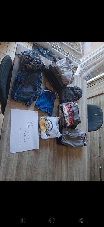 Lot 16 vêtements garçon 5 et 5_6 ans